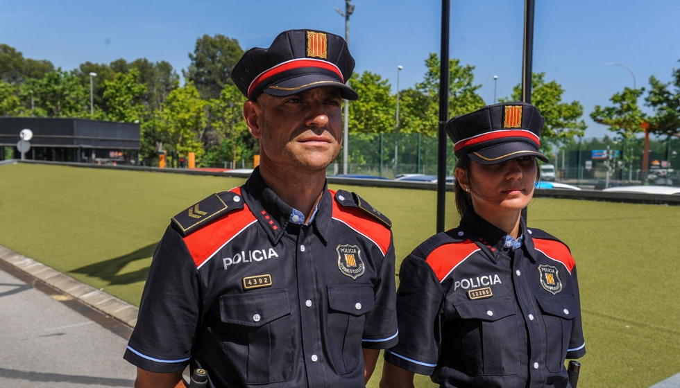 Con el tallaje de los agentes culmina la incorporación de los nuevos uniformes de los d'Esquadra Vestuario Profesional