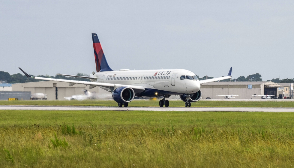 Delta recibi su primer Airbus A220 en octubre de 2018, y fue la primera compaa area estadounidense en operar este tipo de avin...