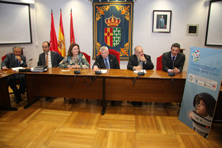 De izda. a dcha: Jos� Manuel V�zquez, Paloma Esteve, Pedro Castro, Jos� Luis Vega y David Castro