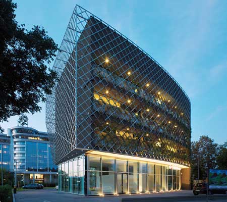 Edificio de oficinas Ex Ducati, de Mario Cucinella Architects en R�mini (Italia)