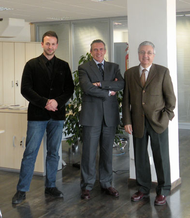 De izquierda a derecha, Sergi Snchez, director comercial de Cibsa, Joan Company, jefe de ventas de la zona norte, y Joan Caparrs...