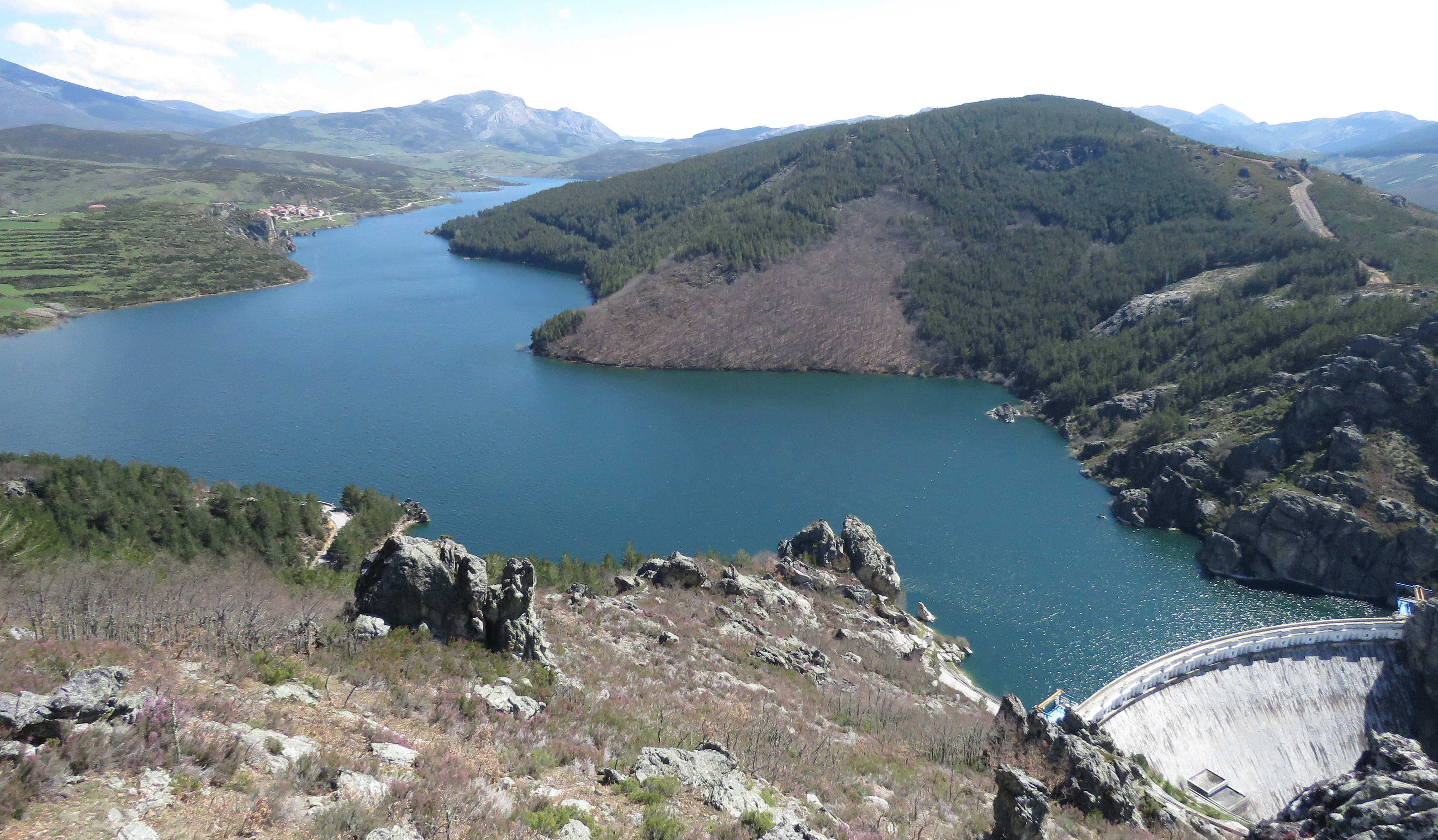 Embalse de Camporedondo en el ro Carrin (norte de Palencia) con sus reservas al mximo. Foto: CHD