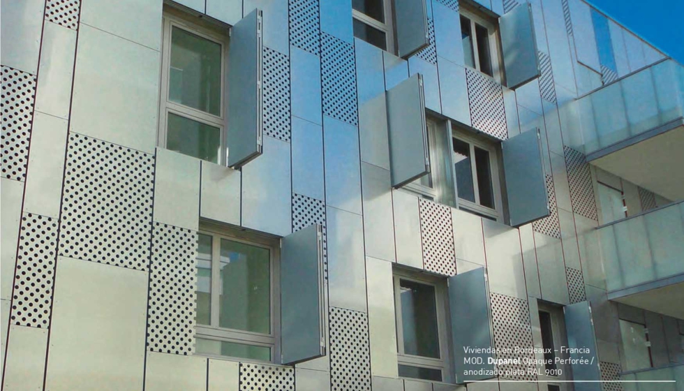 Los paneles de chapa de Durmi son una opción a la que recurren arquitectos e ingenieros para proteger la fachada de edificios...