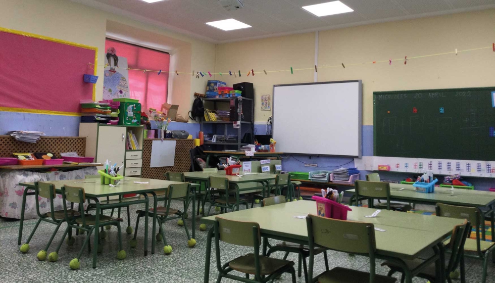 Una de las aulas del CEIP Trajano de Mrida que se ha renovado con soluciones de Isover y Placo, a partir de placas de yeso de la gama Gyptone...