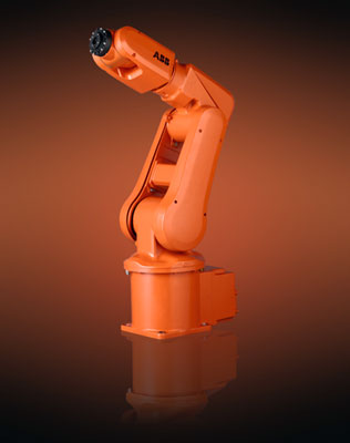 El robot IRB 120 se puede montar en cualquier ngulo, en una celda, encima de una mquina o cerca de otros robots de la lnea de fabricacin...