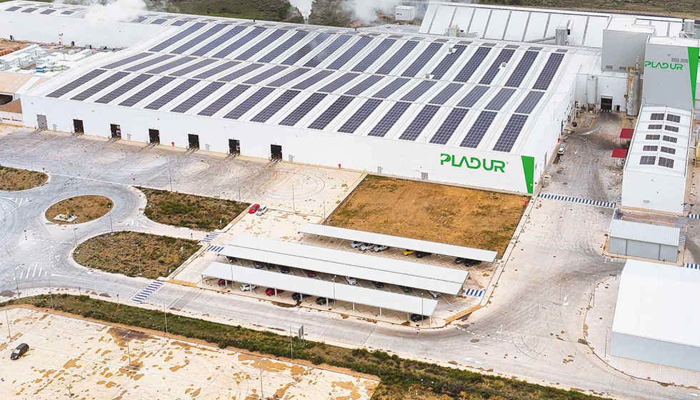 Pladur ha instalado placas fotovoltaicas en sus instalaciones de Zaragoza y Madrid, que permitirn a la compaa reducir cerca de 39...