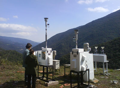 Vista de una de las mediciones que se efectan en la estacin del Montseny