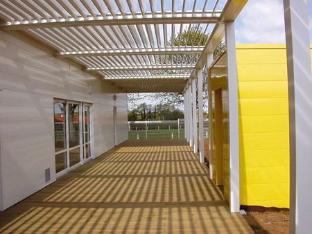 Solisysteme es un sistema de techado mvil para la cobertura de terrazas