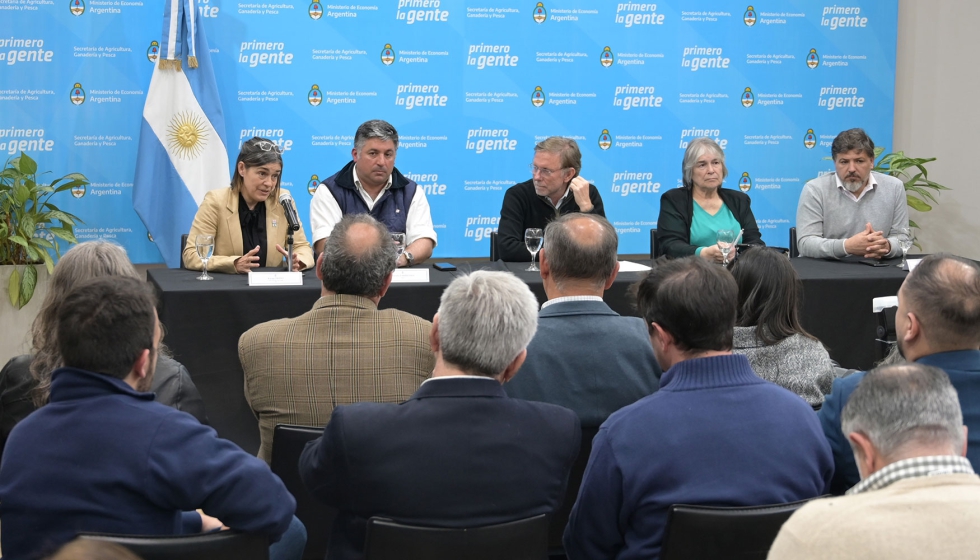 Conferencia de prensa para la presentacin de la cepa vacunal