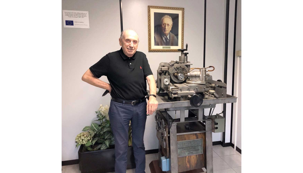 Josep Jou junto a la Minor fue la primera mquina para el corte cnico espiral, diseada y fabricada en las instalaciones de Spiroide por su padre...