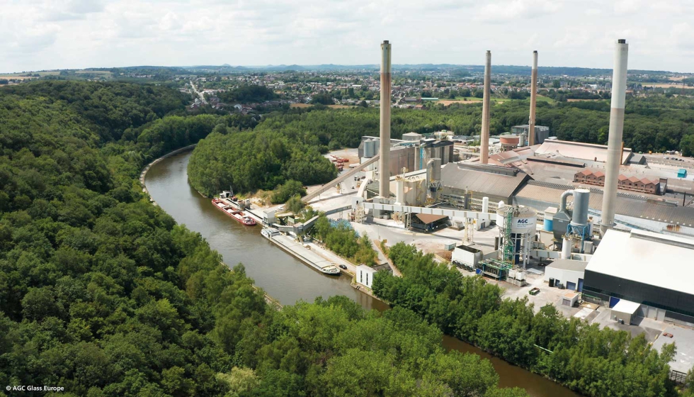 La planta de produccin de AGC Glass Europe en Moustier, Blgica, ser la primera planta de AGC en producir vidrio bajo en carbono...