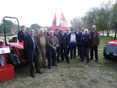 Foto de familia de la jornada comercial celebrada en Valladolid