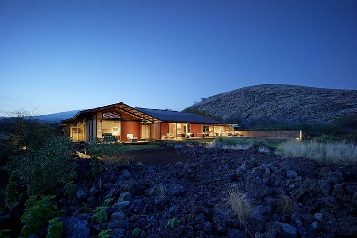 Kahua Kuili Residence by Walker Warner Architects. The modern interpretation of the classic Hawaii summer camp