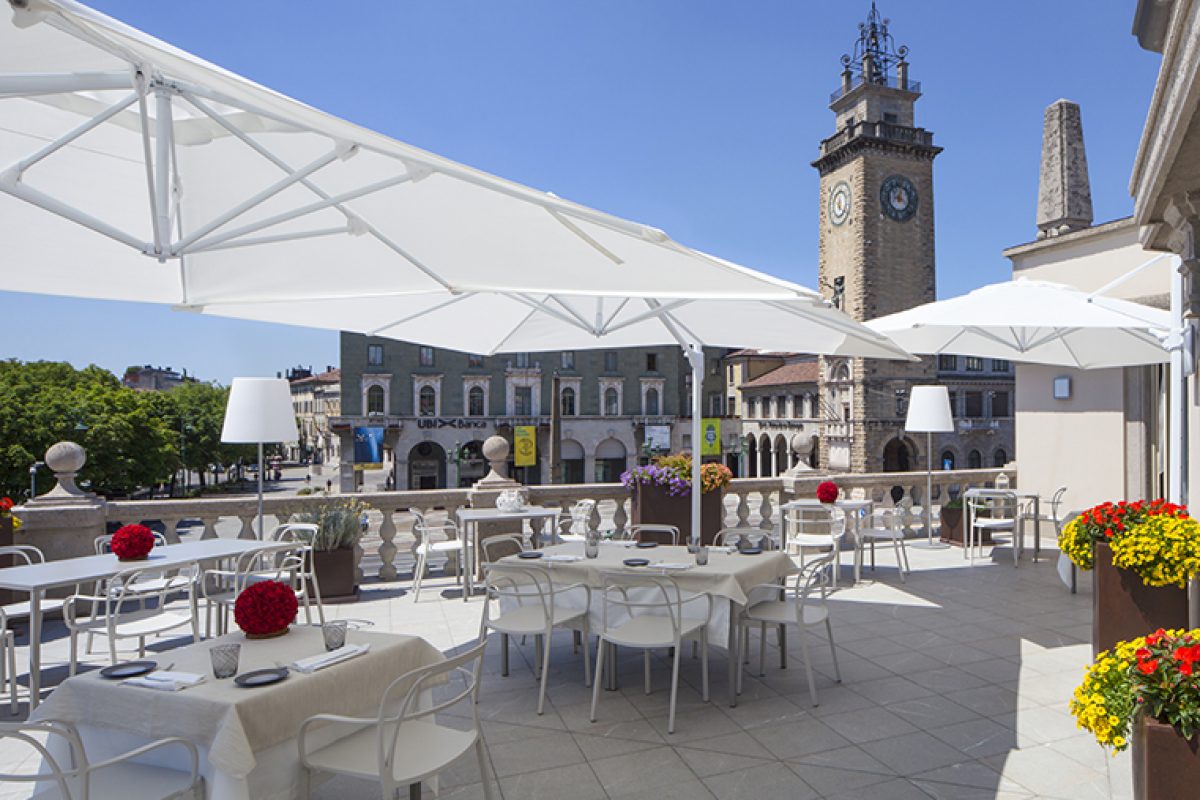 Pedrali brings elegance and sobriety at the interior design of the Ristorante Ezio Gritti in Bergamo