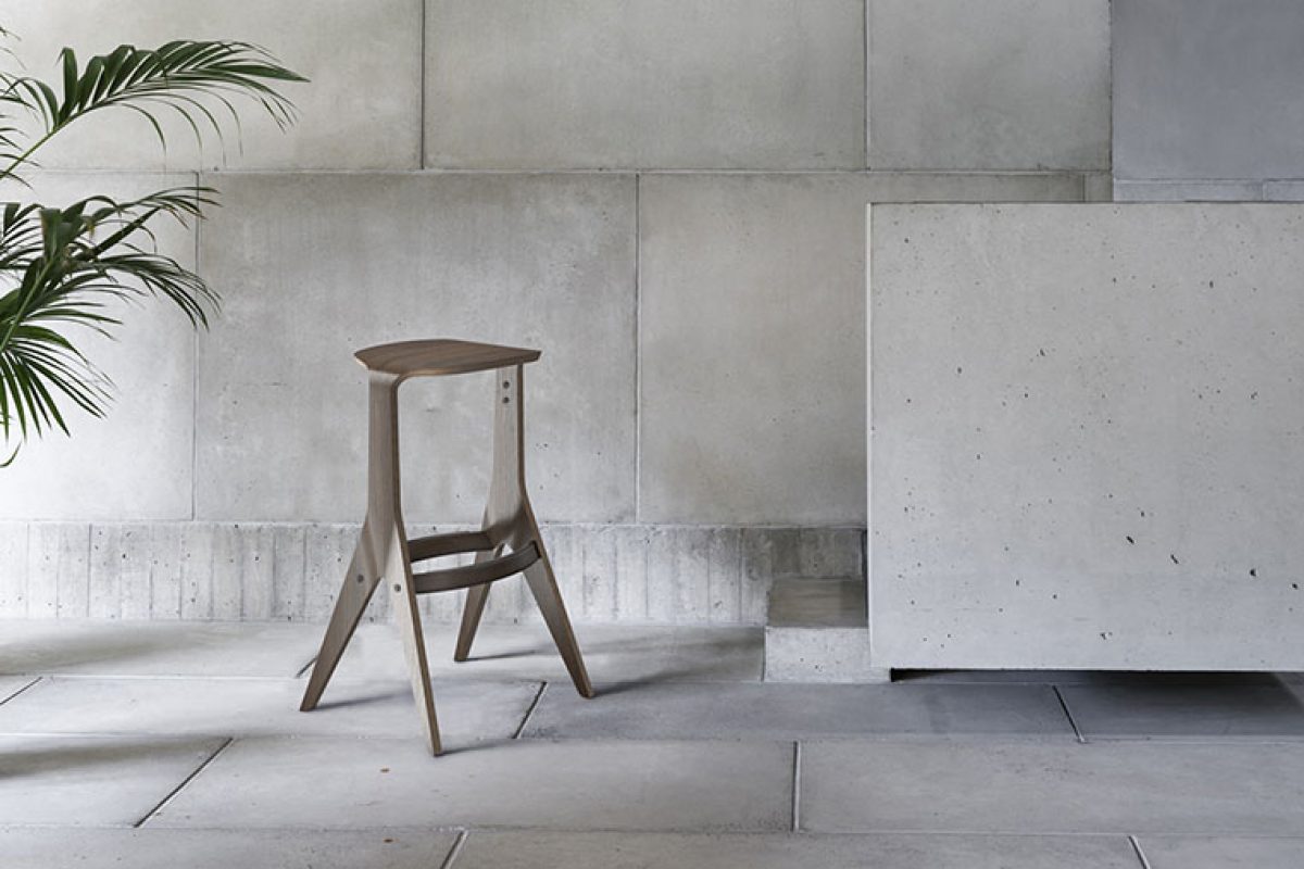 Poiat expands the Lavitta family with an unique bar stool