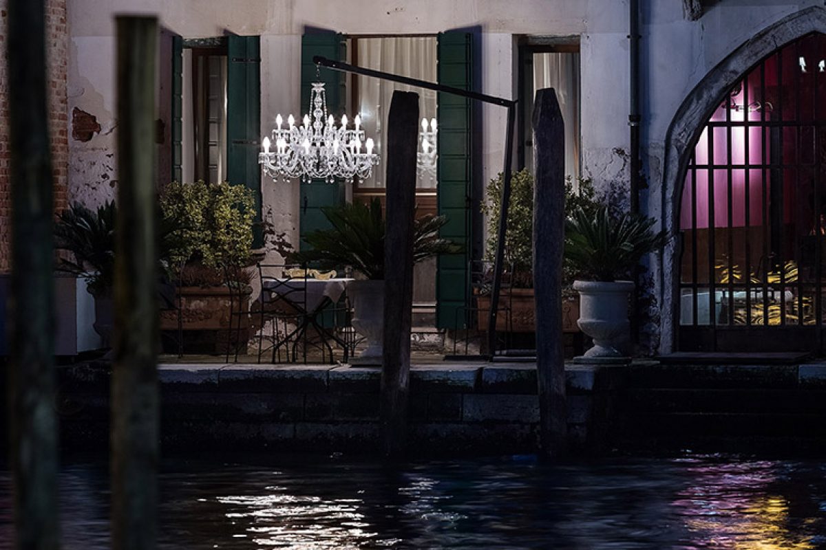 Drylight by Masiero, the outdoor chandelier. A Venice mood in your garden