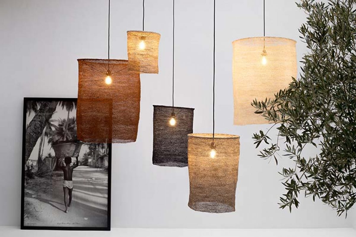 Let's Pause crocheted Sisal fibres to design the Nus lamps, combining beauty and warmth