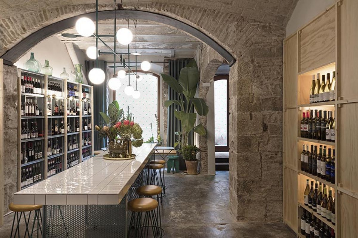 Rodrigo Izquierdo designed Agita, the conversion of an old warehouse that worships wine world