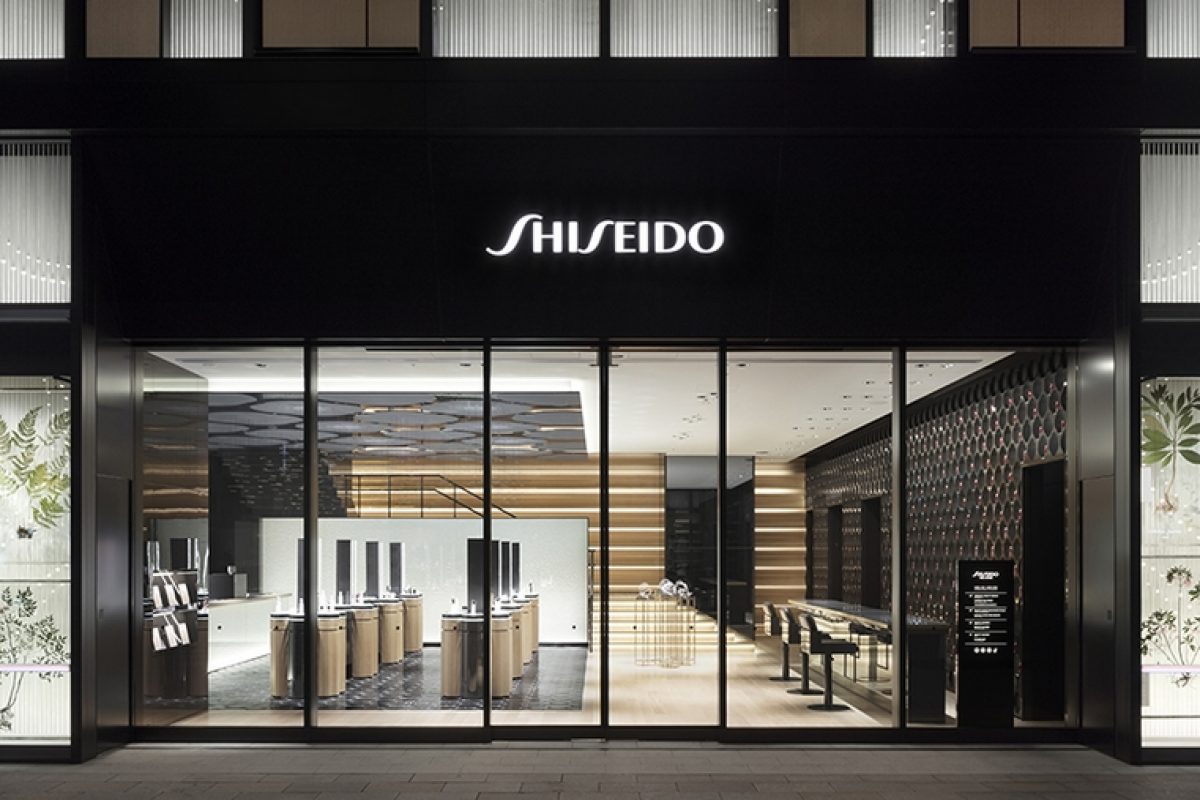Nendo integrates the elements of construction and makeup to renovate the Shiseido store in Ginza