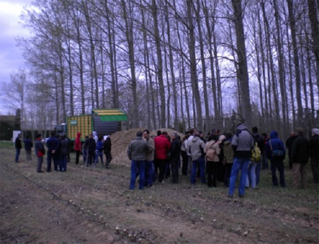 La participacin fue de 90 asistentes, entre empresas del sector forestal y de servicios, propietarios forestales y centros de investigacin...