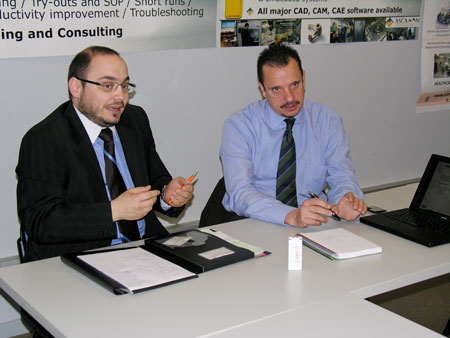 Fabrizio Di Manno, director of Mecasonic Spain, and Xavier Plant, innovation director, Ascamm, during the interview