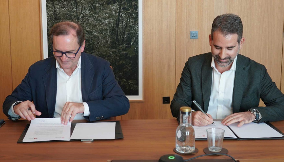 Firma del convenio entre Consorcio Passivhaus - nZeb y la ETSAUN