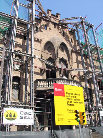 Fachada del antiguo edificio de la Federaci Obrera de Molins de Rei (Barcelona), construido en 1921...