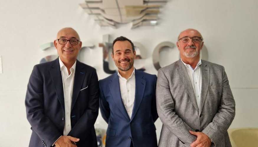 Jaime Martn Juez, director ejecutivo de Refino y Qumica en Repsol, junto con Jorge Ramis y Juan Manuel Erum, socios fundadores de Acteco...