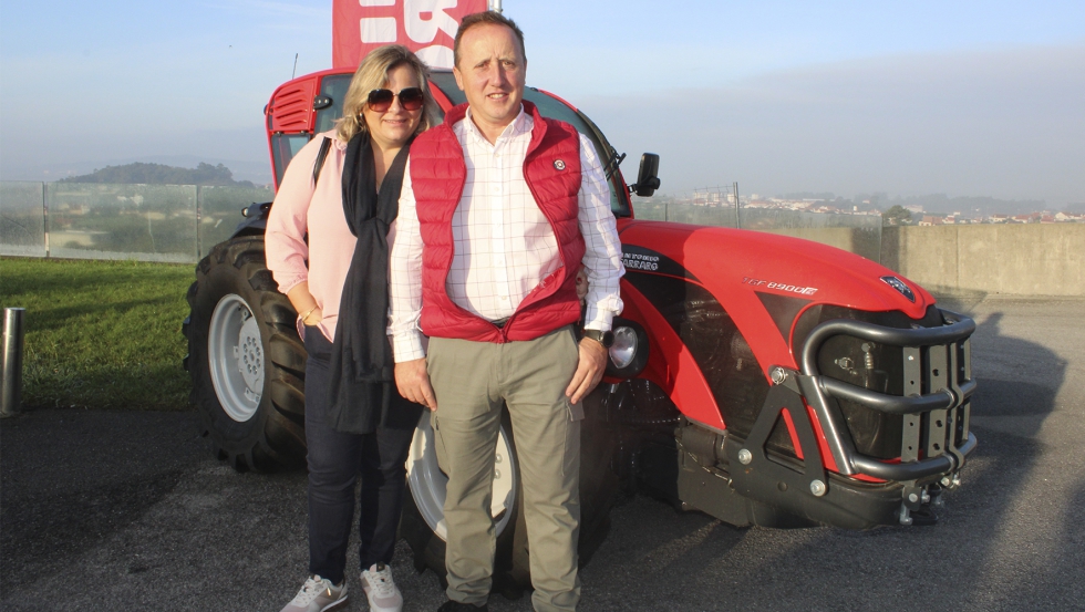 Jos Manuel Azor y su esposa