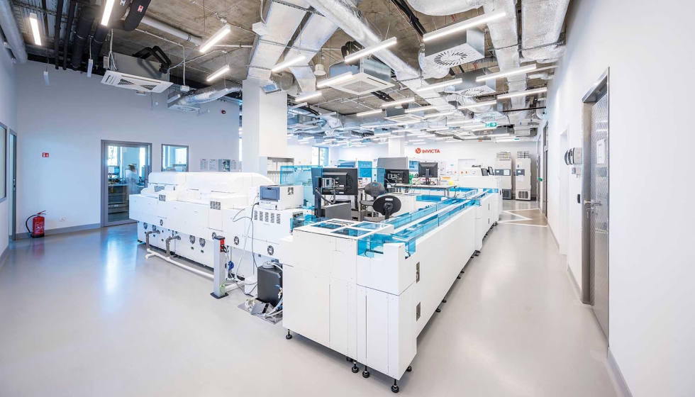 Las salas en las que se realizan pruebas de laboratorio dentro de dispositivos de laboratorio automatizados cerrados cuentan con instalaciones de...