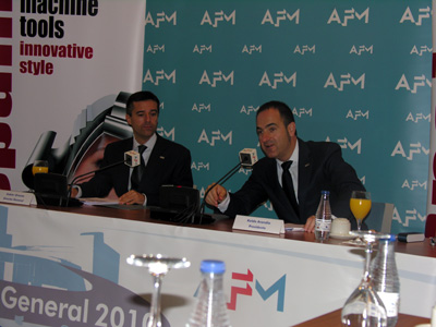 Xabier Ortueta (izda.) y Koldo Arandia, durante la rueda de prensa