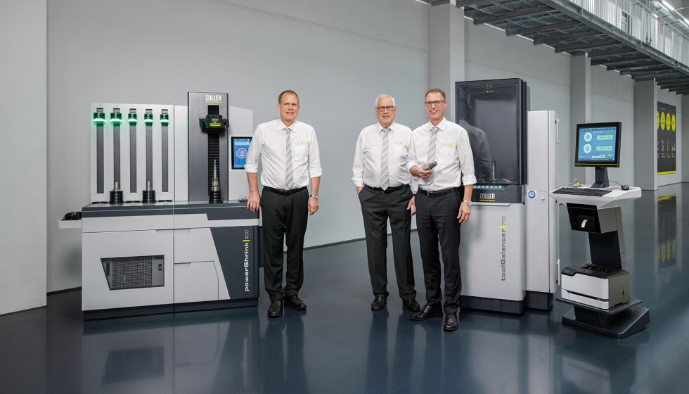 Christoph Zoller, Eberhard Zoller e Alexander Zoller (da esq. para a drt.), os gerentes da E. Zoller GmbH & Co...