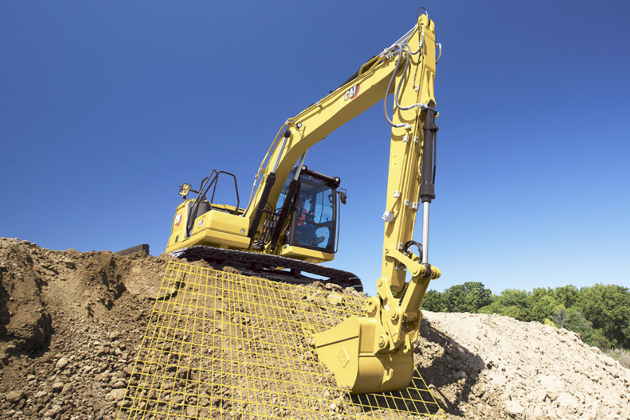 Escavadora Cat com instalao do sistema Grade 3D da Sitech, em operao