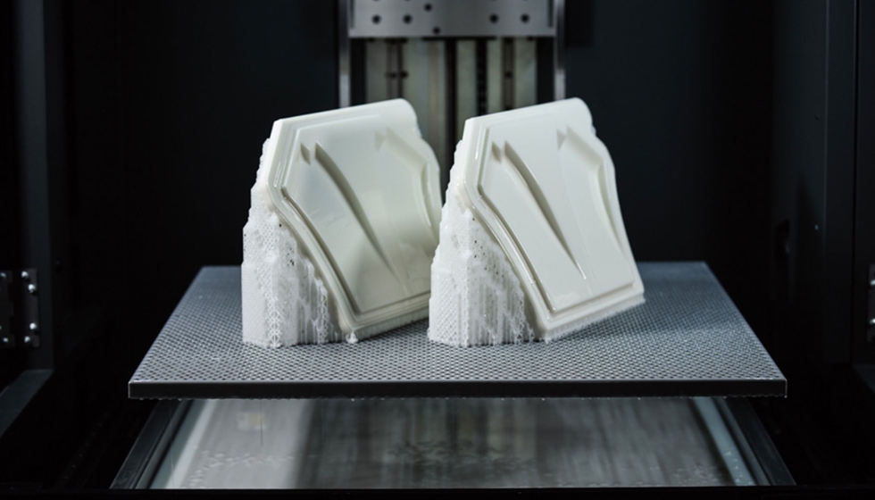 Piezas impresas con la resina Somos PerFORM de Covestro con una impresora 3D estereolitogrfica Neo...