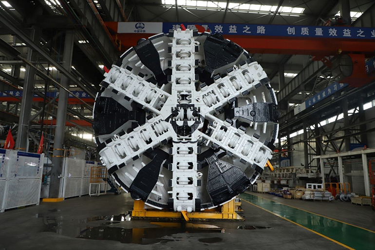 A Maquinter Portugal forneceu ao Cons�rcio Mota-Engil/Spie Batignolles uma Tuneladora Creg/Wirth para a execu��o do Plano Geral de Drenagem de Lisboa...