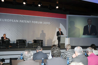 Miguel Sebastin, ministro de Industria Turismo y Comercio, particip en el foro de patentes europeas. Foto: J.M. Fernndez...