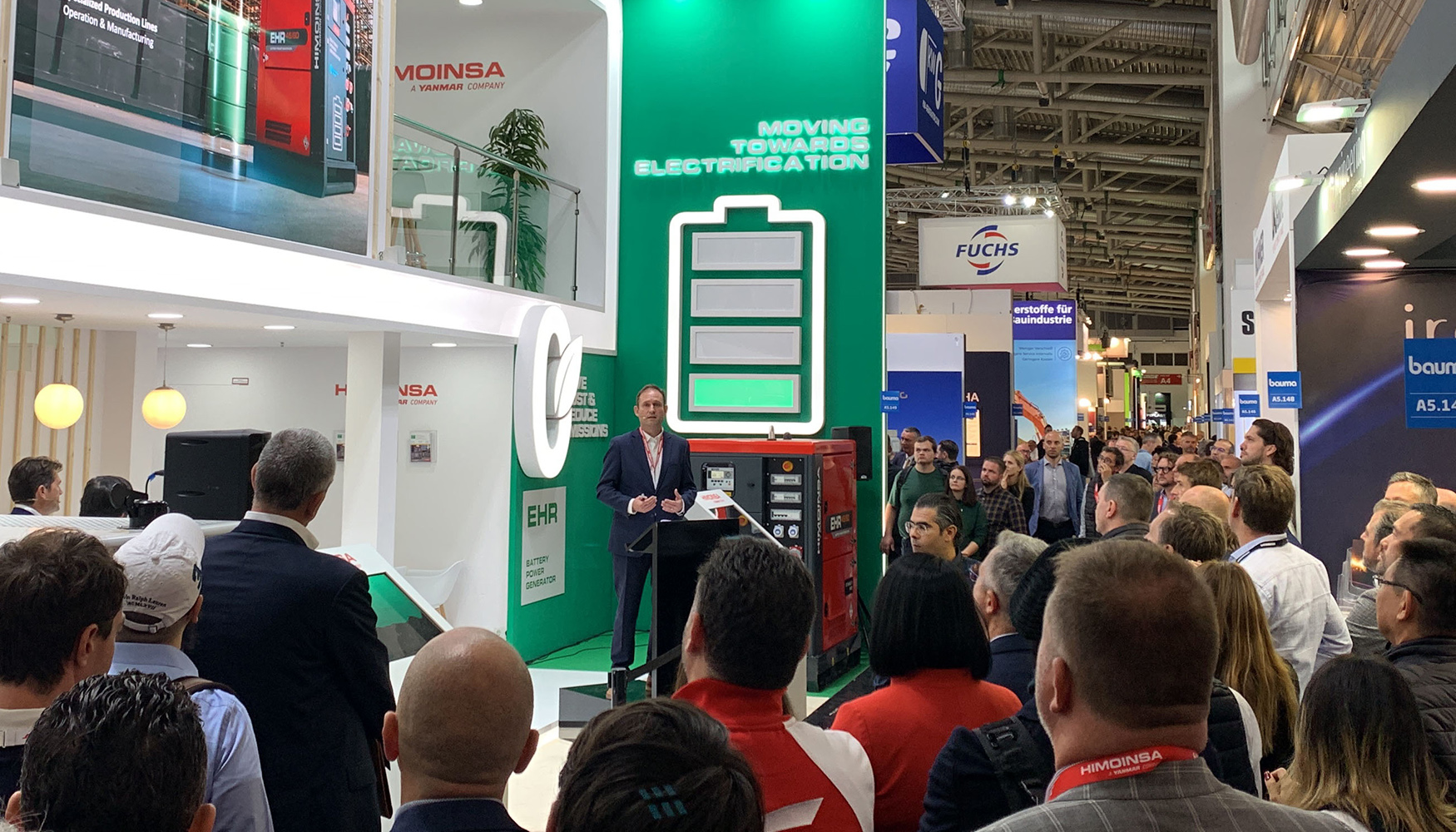 Miguel ngel Ruiz, Global Engineering and Development Head da Himoinsa, durante a conferncia de imprensa na Bauma 2022