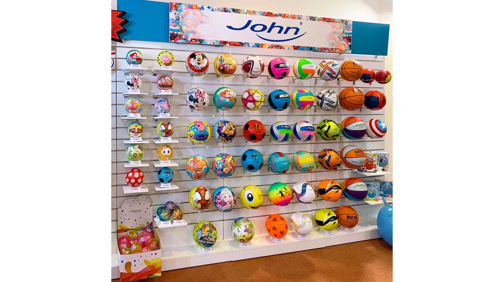 Del fabricante alemn John se presentan las pelotas de PVC de varios tamaos y balones