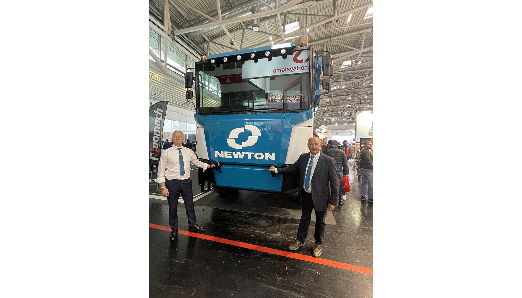 De izquierda a derecha: Paulino Piccolo, CEO del holding empresarial al que pertenece Newton's Truck, y Maurizio Perlini, CSO de Newton's Truck...