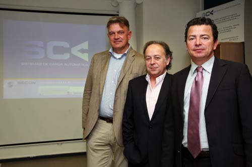 De izquierda a derecha: Charles Van Der Berg, Juan Carlos del Rey y Javier Rincn en la rueda de prensa celebrada en Barcelona. Foto: Juanjo Martnez...