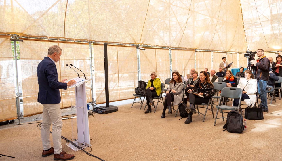 Imagen del acto de clausura en el pabell�n Aire, situado en la Plaza del Humilladero de Granada. Foto: Pablo Rold�n...