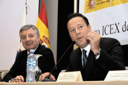 Jos Blanco, Ministro de Fomento, junto a su homlogo panameo