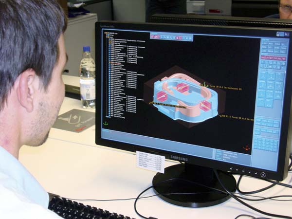 Los programadores NC de Bhm + Wiedemann trabajan con normas estructuradas de forma precisa