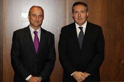 El ministro de Industria, Turismo y Comercio, Miguel Sebasti�n, con el consejero delegado del grupo Iveco...