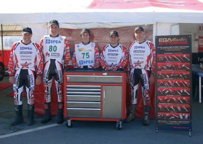 Jordi Tarrs (a la derecha) capitanea el Spea Tarrs Trial Team