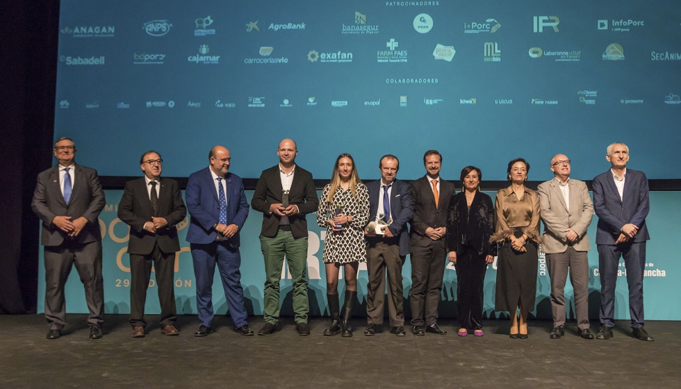 Foto de familia de los principales premiados en la gala de los XXIX Premios Porc dOr, celebrada en Toledo