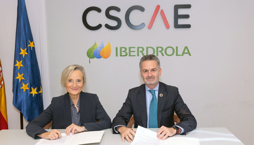 Marta Vall-llosera, presidenta del CSCAE; y director comercial de Iberdrola Espaa, Alfonso Caldern, durante la firma del convenio...