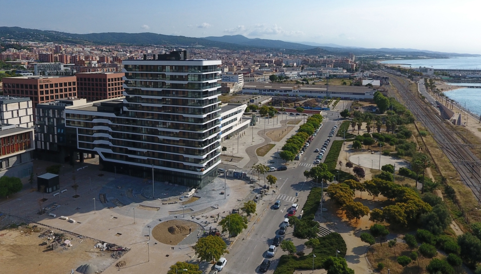 La Torre El Rengle es uno de los referentes arquitectnicos del skyline de Matar, localidad costera situada a pocos kilmetros de Barcelona...