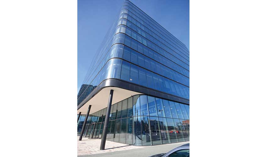En la fachada del edificio 101 Embankment se utilizaron 8.000 m de vidrio de control solar de AGC Stopray Vision-50
