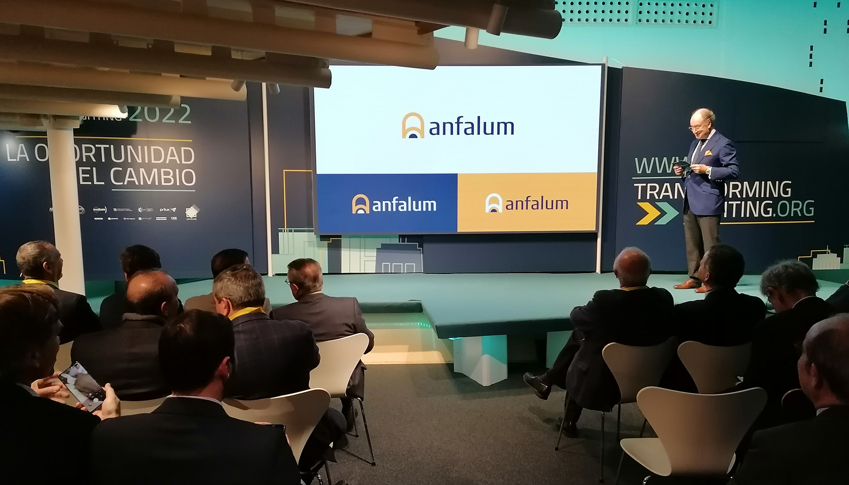 El director general de Anfalum, Alfredo Berges, fue el encargado de presentar la nueva imagen corporativa de la asociación...